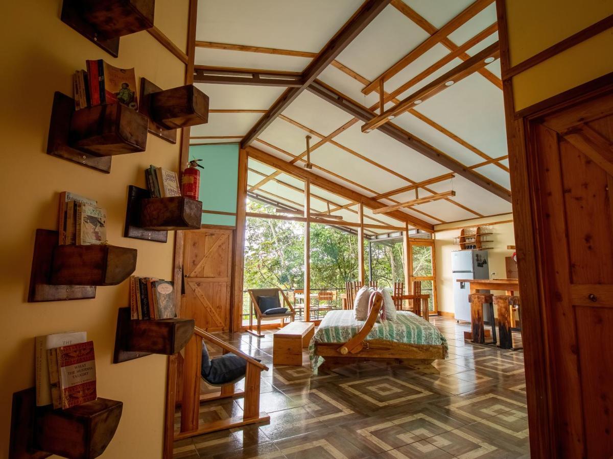 Above The Gulf, Vacation House Monteverde Exterior photo